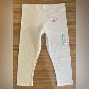 White Capri Leggings